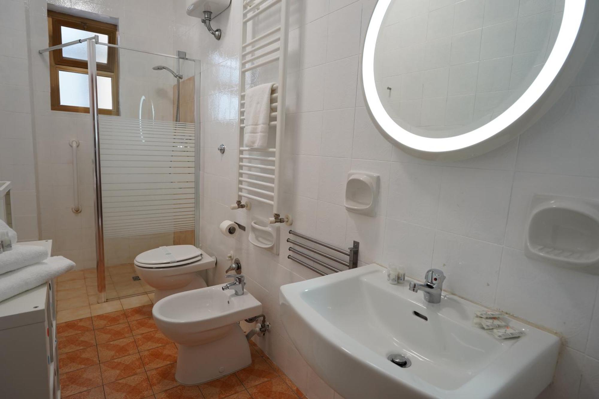 Abate Gimma Apartment 10 Minutes From St Nicholas Cathedral باري المظهر الخارجي الصورة